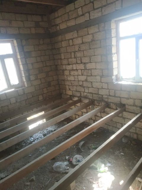 Hökməli 3 otaqlı, 90 kv. m, Təmirsiz — Bakı