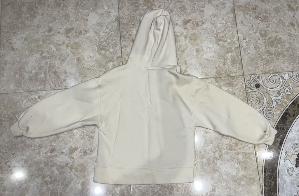 Uşaq üçün kapüşonlu sweatshirt. - Rəng: krem/ivori. - Ön hissədə — Mallar, Sumqayıt (2)
