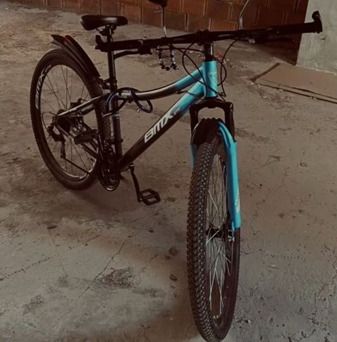 BMx GTT dağ velosipedi - Geniş, düz MTB sükanı və tənzimlənən — Saray