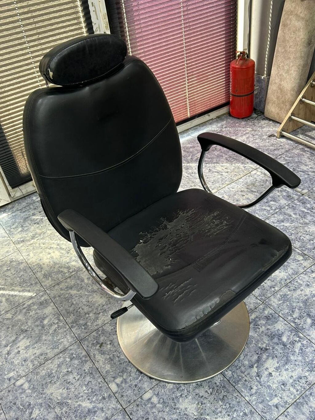 Peşəkar bərbər/kosmetologiya kreslosu - Rəng: qara - Material: süni — Mebel, Digah (3)