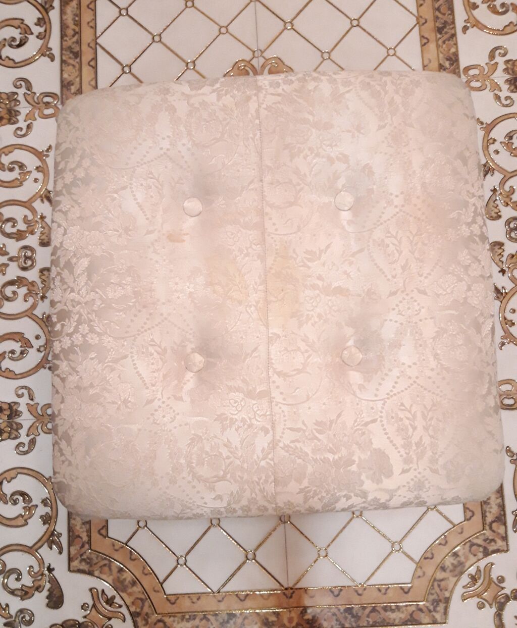 İşlənmiş, Pufik oturacaq, rəng - Ağ, Kredit yoxdur, Şəhərdaxili pulsuz çatdırılma — Mebel, Bakı (4)