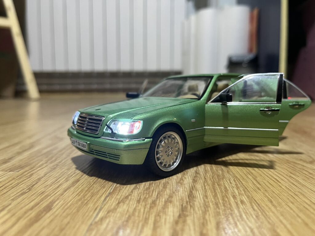 Maşın modeli – klassik sedan ölçülü die-cast (metal) kolleksiya modeli — Mallar, Bakı (4)