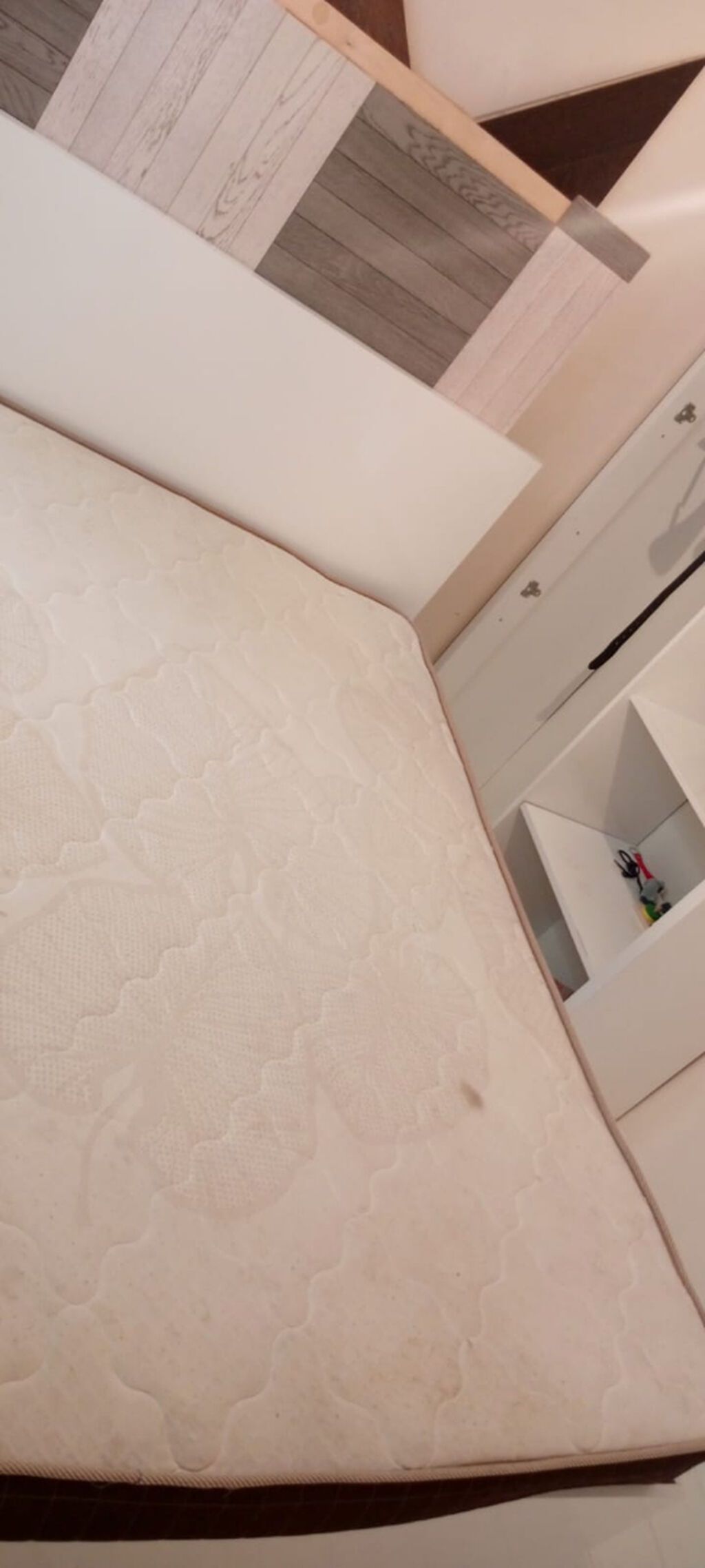 Yataq otağı mebeli Materialı bahalı laminatdan parlaq və maşın — Mebel, Bakı (3)