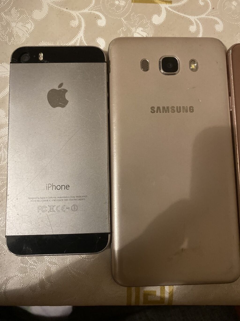 Bir yerdə müxtəlif modellərdən ibarət smartfonlar dəsti. - Apple — Elektronika, Bakı (4)