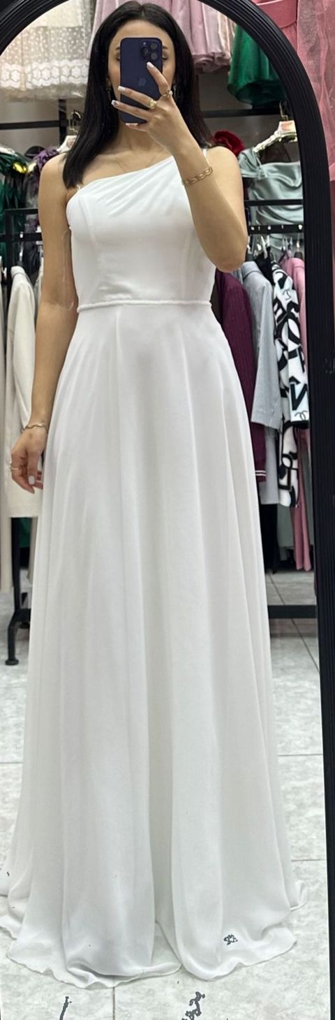 Ağ rəngli, birqollu uzun ziyafət/libas - Model: Asimmetrik bir — Bakı