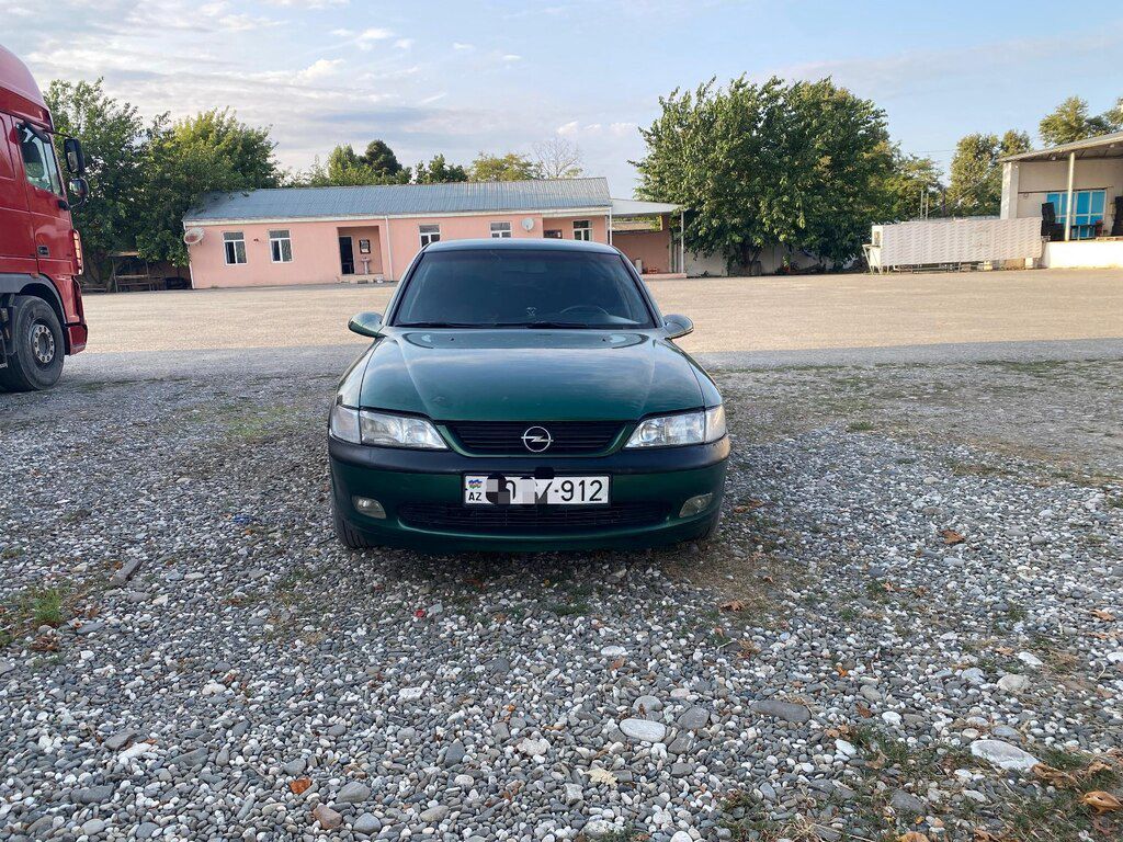Opel Vectra, 1.8 L, 1996 il, 210 000 km — Avtomobillər, Quba