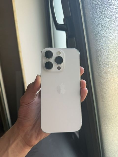 IPhone 16 Pro, 128 GB, White Titanium, Zəmanət, Simsiz şarj, Face ID — Bakı