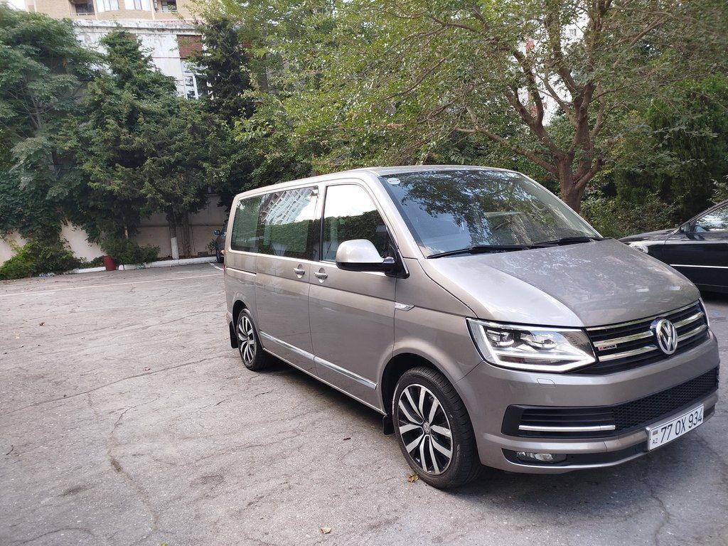 Volkswagen Multivan, 2.0 L, 2018 il, 141 857 km — Avtomobillər, Bakı (2)