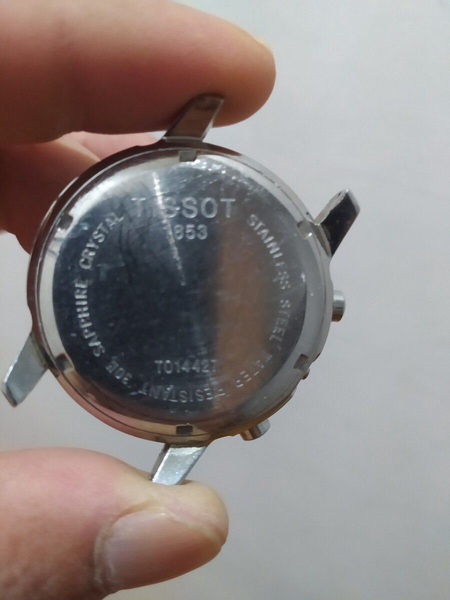 Tissot qol saatı — Şəxsi əşyalar, Bakı (2)