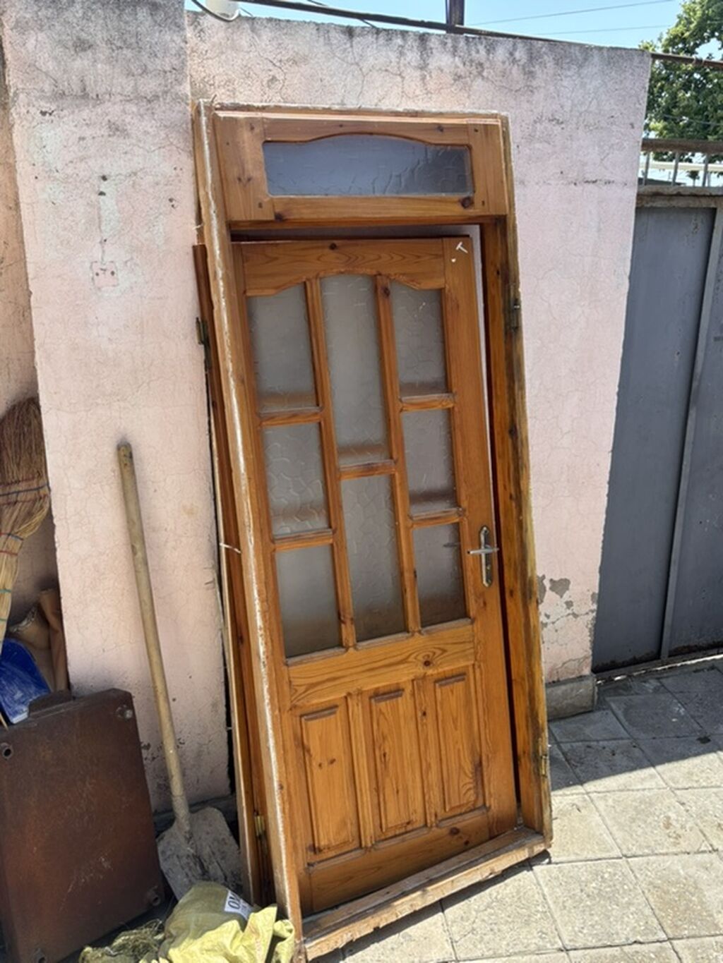 2 ədəd Taxta giriş qapısı və üst transom şüşəsi ilə - Material: təbii — Mallar, Mehdiabad (2)