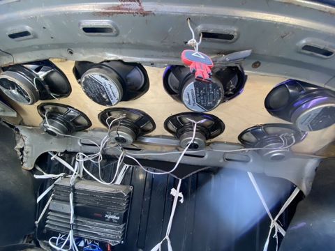 Avtomobil üçün tam audio sistemi satılır. Tərkibi və xüsusiyyətlər — Qusar