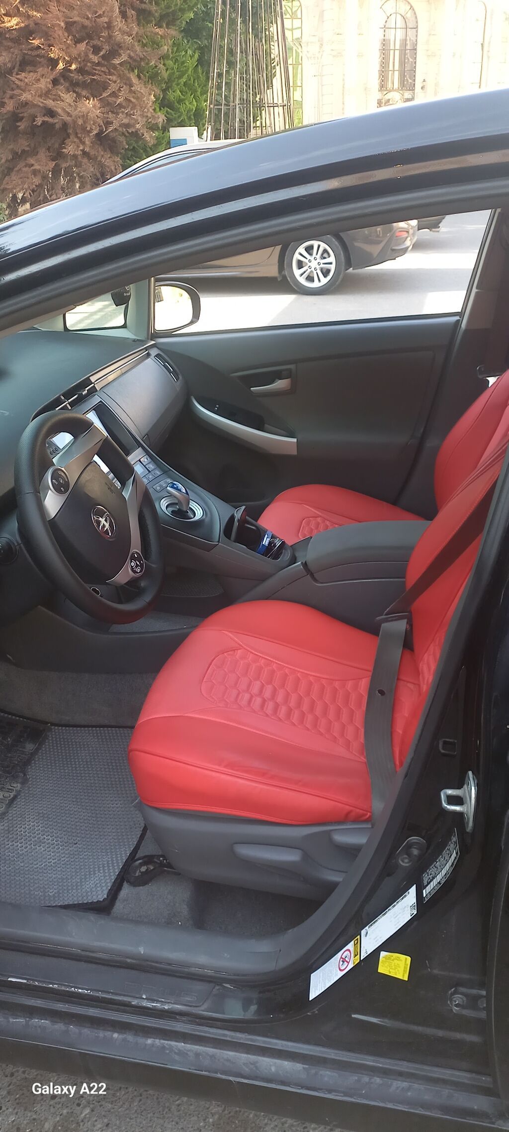 Toyota Prius: 1.8 l 2011 il Hetçbek — Avto, Bakı (7)