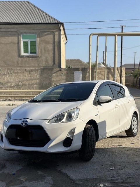 Toyota Aqua, 1.5 L, 0.9 kWh, 2016 il, 211 000 km — Bakı