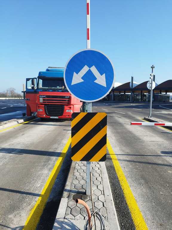 Yol nişanları — Təhlükəsizlik sistemləri, Bakı (4)