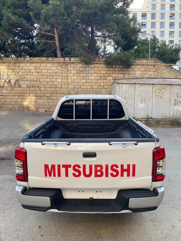 Mitsubishi L200, 2.4 L, 2021 il, 185 000 km — Avtomobillər, Bakı (7)