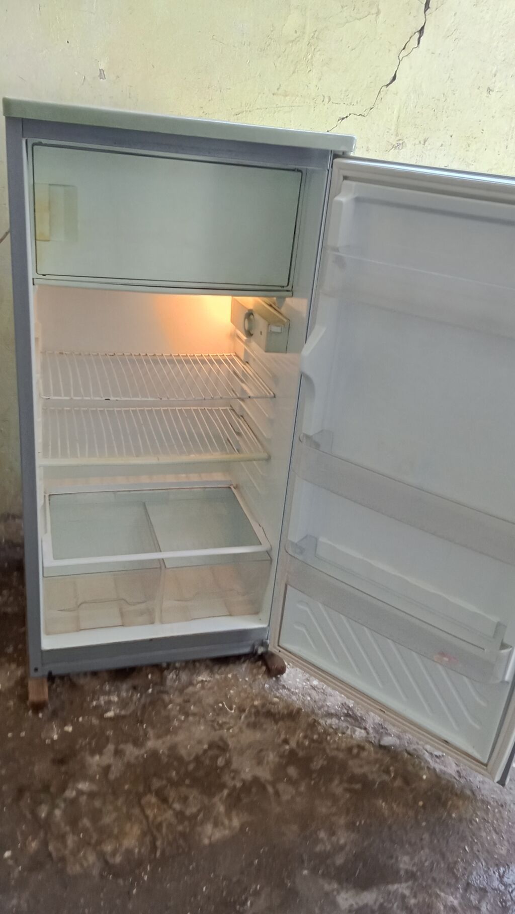 Soyuducu Çhinar təzə kimidir, tam işləkdir əla soyudur. 60/120 cm — Soyuducular, Bakı (2)