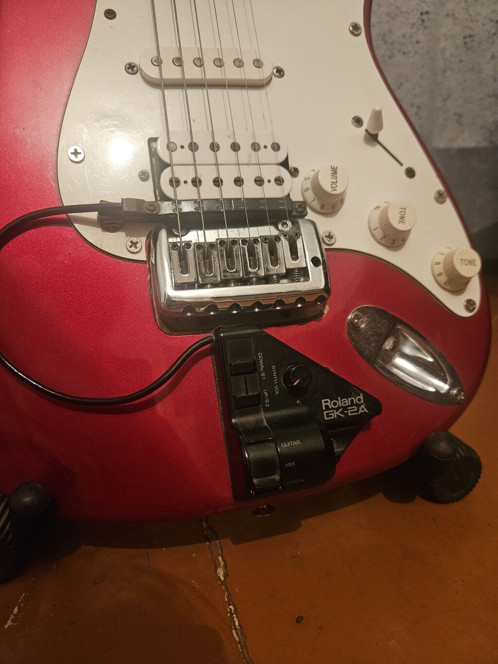 Peavey Predator elektro gitarası və Roland GR-30 gitara sintezatoru — Mallar, Bakı (4)