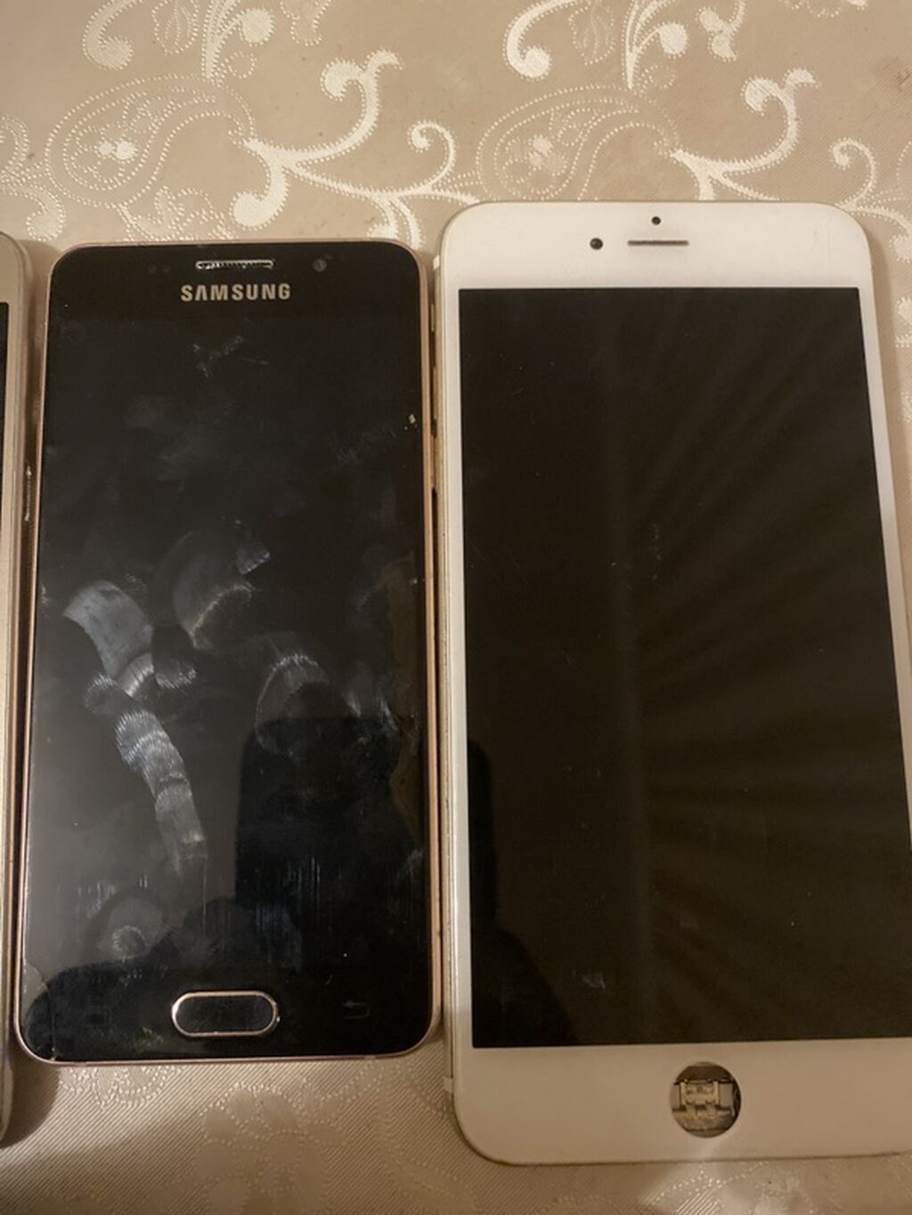 Bir yerdə müxtəlif modellərdən ibarət smartfonlar dəsti. - Apple — Elektronika, Bakı (3)