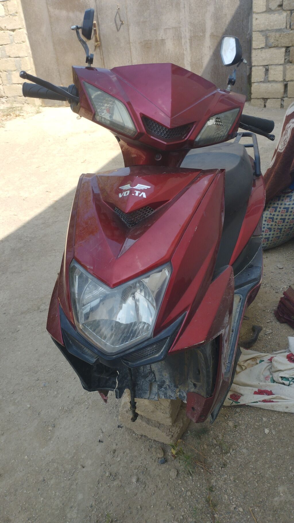 Demeli moped on hisseden qeza olunub yanlarında ciziglar var — Avto, Bakı (2)