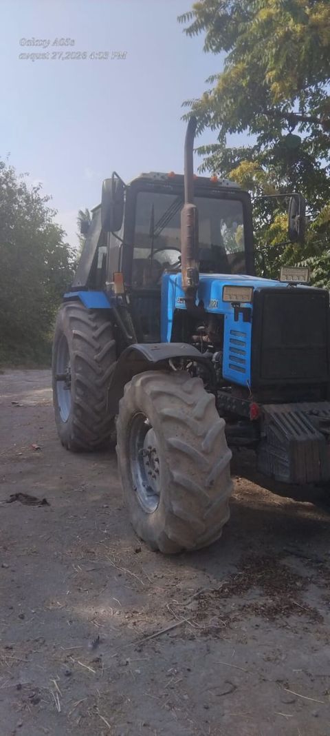 Belarus 1221 traktor - Güc sinfi: 120 a.g. (təxmini model gücü) — Neftçala