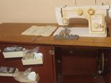Çoxfunksiyalı mexaniki tikiş maşını və inteqrə edilmiş taxta dolab — Техника для дома