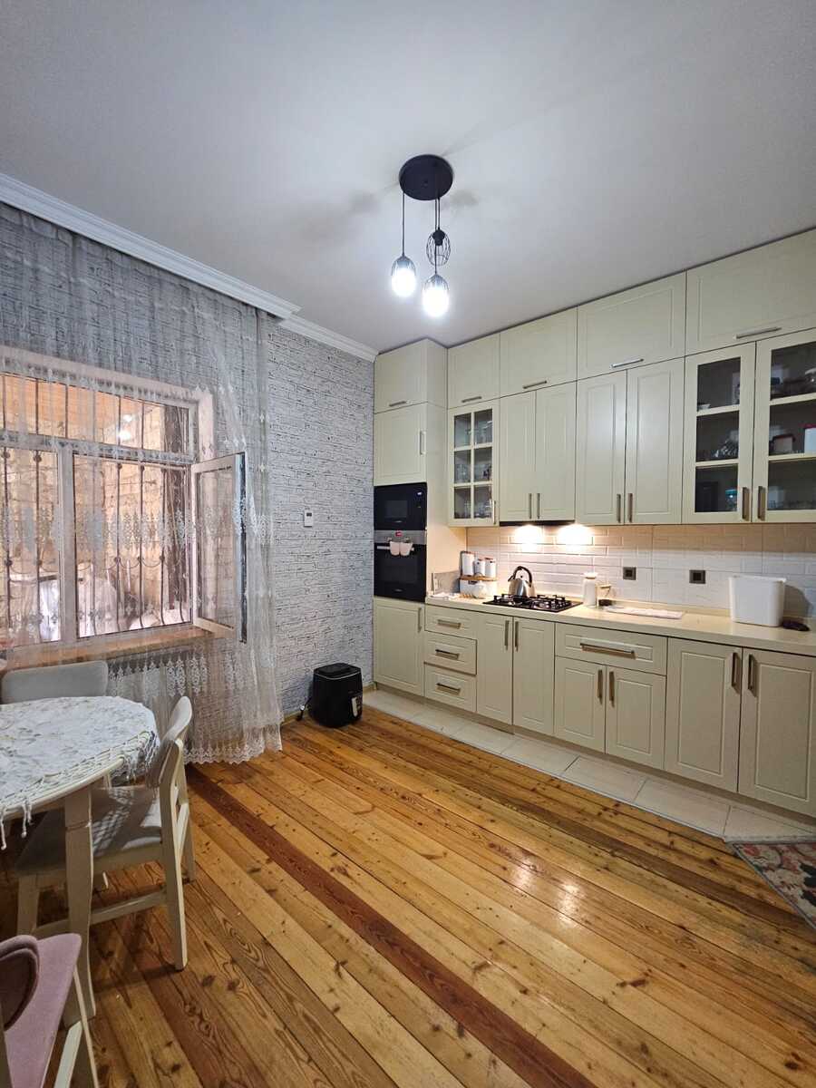 Həyət evi, Gülüstan küç.10 — Ev, villa, Bakı (10)