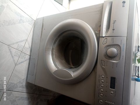 LG paltaryuyan maşın – ön yükləməli, 5 kq tutum. Xüsusiyyətlər: - 5 — Gəncə