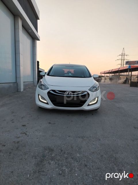 Hyundai i30, 1.6 L, 2013 il, 243 000 km