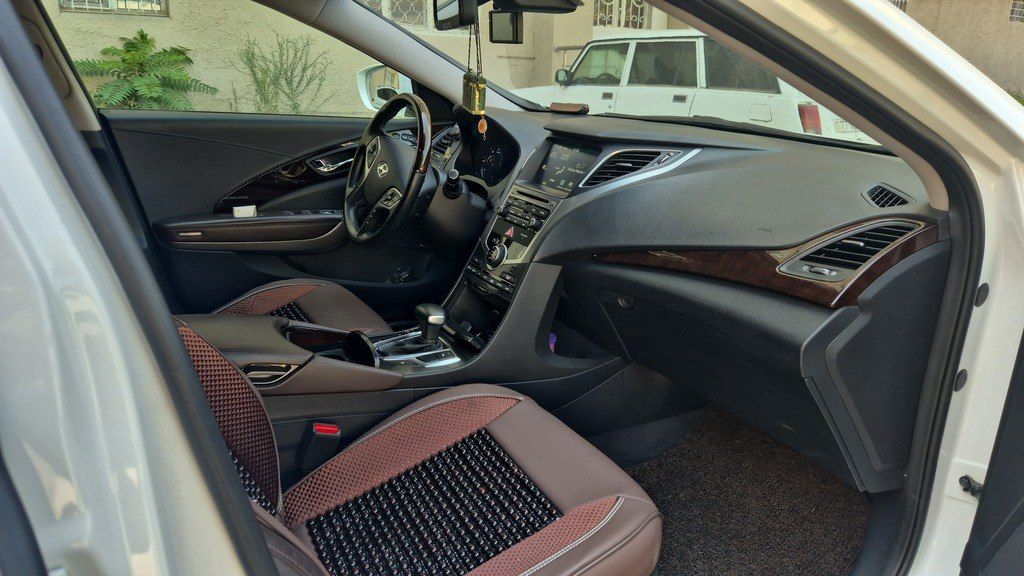 Hyundai Grandeur, 2.2 L, 2016 il, 111 000 km — Avtomobillər, Bakı (9)