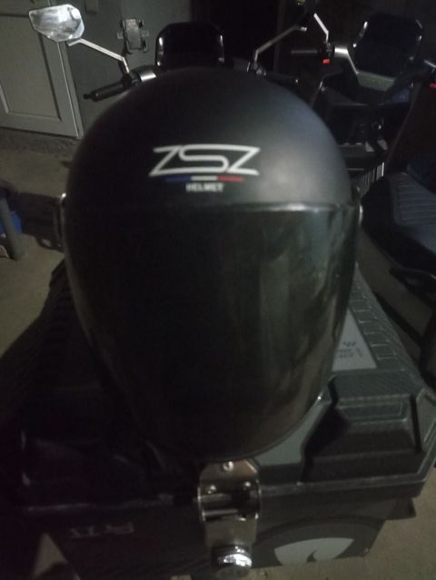 ZSZ motosiklet kaska - Brend: ZSZ Helmet - Rəng: mat qara - Tamüzlü — Bakı