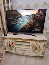 Klassik üslubda TV stendi - Material: ağac əsaslı, möhkəm karkas; üst — Мебель
