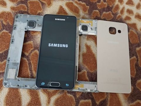 Samsung Galaxy A3 (2016) Gold 16GB/1.5GB — Bakı