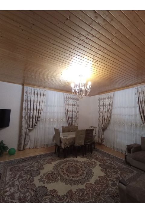 Perde desti,2 pencere üçün.Reng tül krem,üst fon — Digah