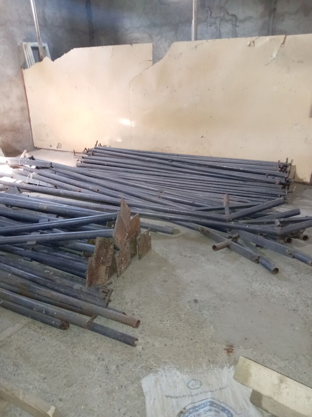 30 metr uzunu 6 metr eni Böyük ölçülü modul çadır konstruksiyası — Çadırlar, Cəlilabad (3)