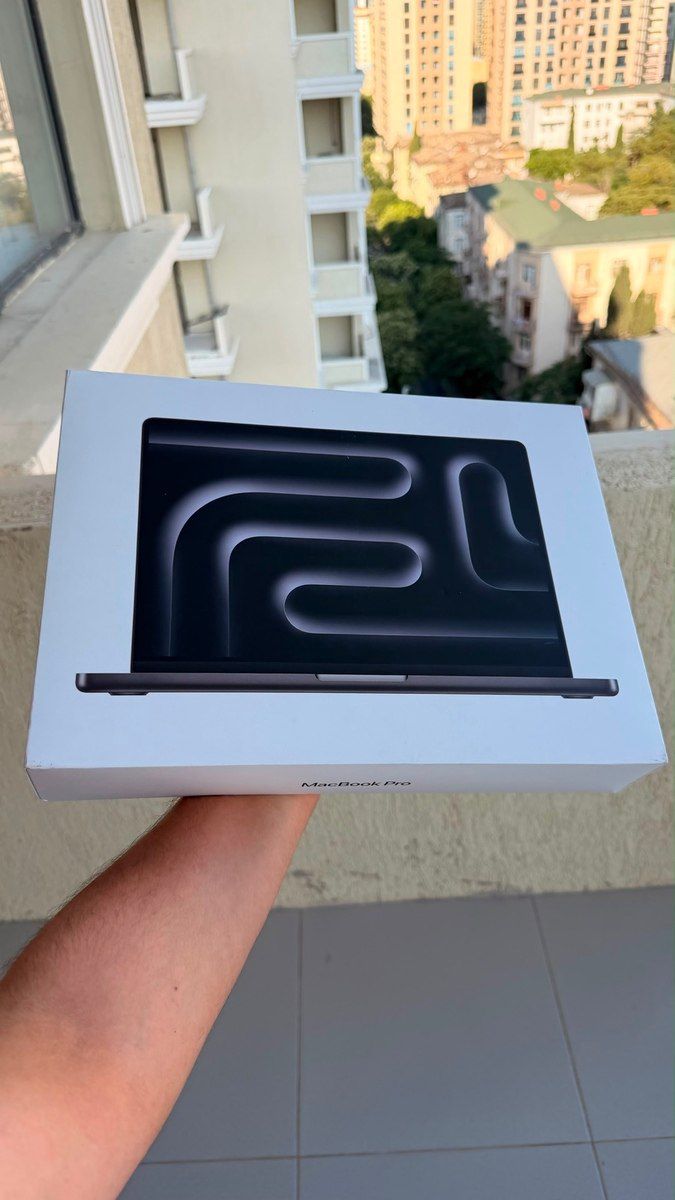 Apple Macbook Pro 14 inch M5 Pro 24/2TB — Elektronika, Bakı