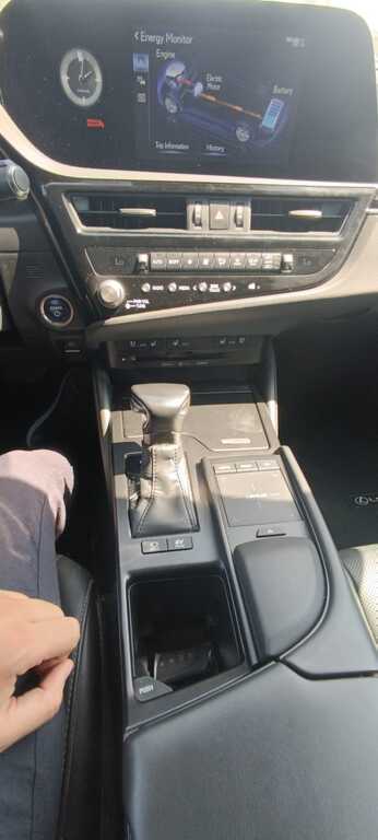 Lexus ES 300h, 2.5 L, 1.3 kWh, 2023 il, 70 000 km — Avtomobillər, Bakı (11)