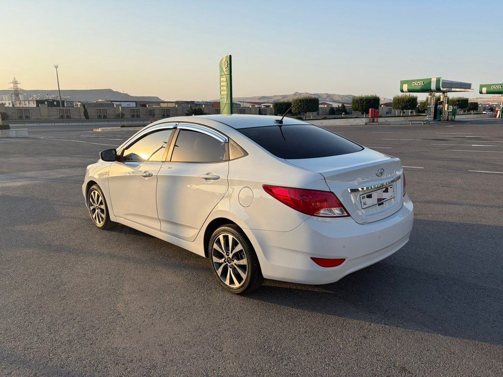 Hyundai Accent, 1.4 L, 2018 il, 100 000 km — Avtomobillər, Bakı (5)