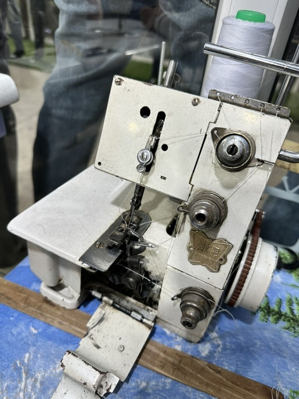 Tikiş maşını Juki, İşlənmiş,Overlok, 3 saplı, Ünvandan götürmə — Elektronika, Gəncə (4)