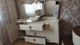 Klassik üslubda tualet masası/dresser - Rəng: krem/ivori, qızılı — Mebel