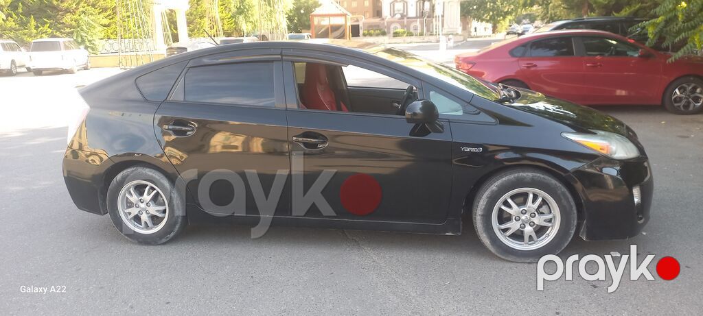 Toyota Prius: 1.8 l 2011 il Hetçbek — Avto, Bakı (4)