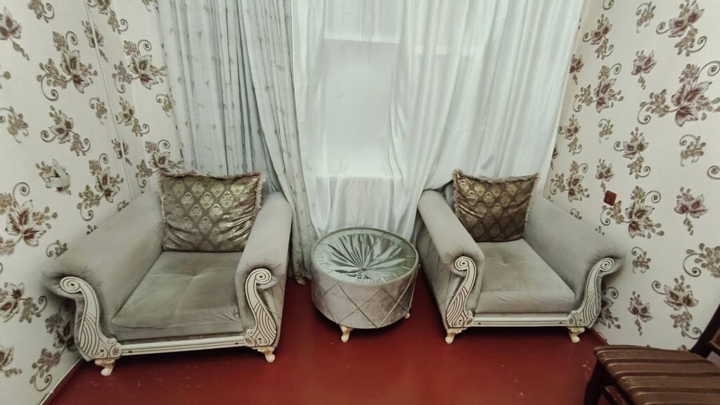 Klassik üslubda yumşaq mebel dəsti Tərkibi: - 3 nəfərlik divan - 2 — Mebel, Bakı (2)