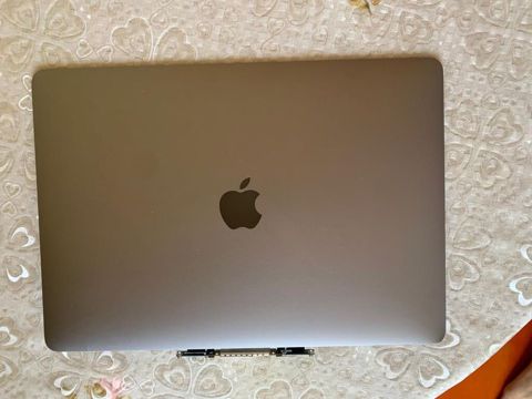 Salam. a2337 M1 Macbook air ekranı.Ekran özü xarabdır.LCD — Bakı