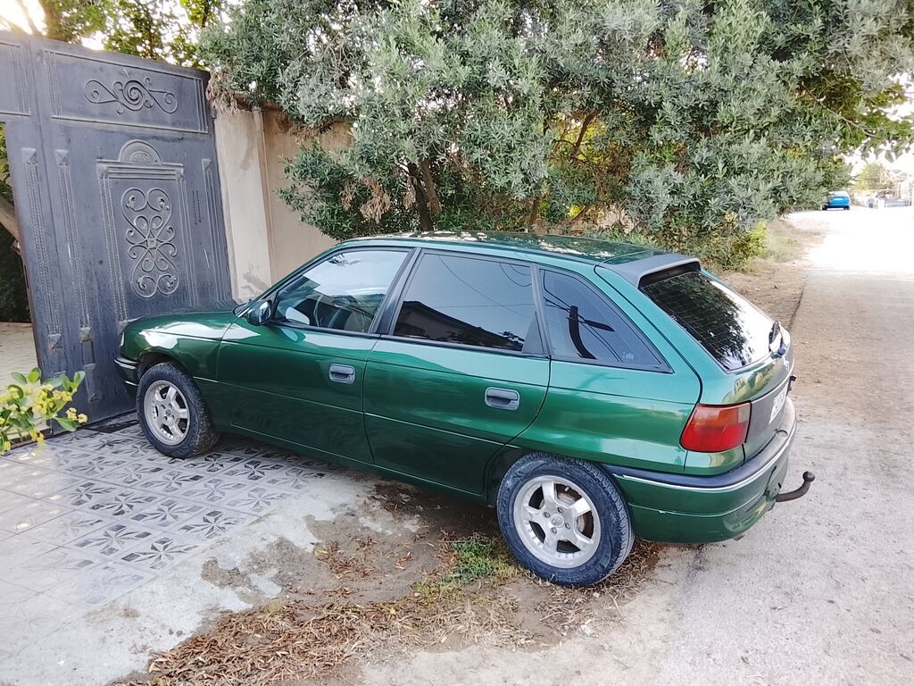 Opel Astra: 1.6 l 1997 il 266000 km Hetçbek — Avto, Bakı (5)