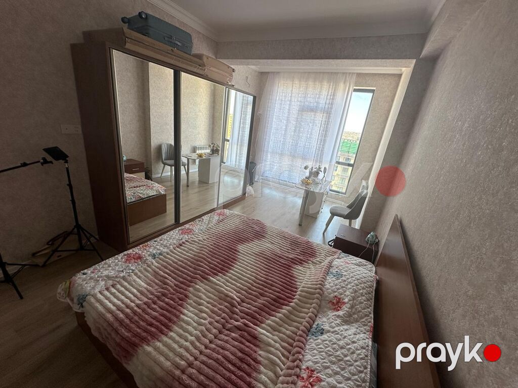 Dəniz mənzərəli, geniş balkonlu 2 otaqlı mənzil. Panoram pəncərələrdən — Daşınmaz əmlak, Saray (5)