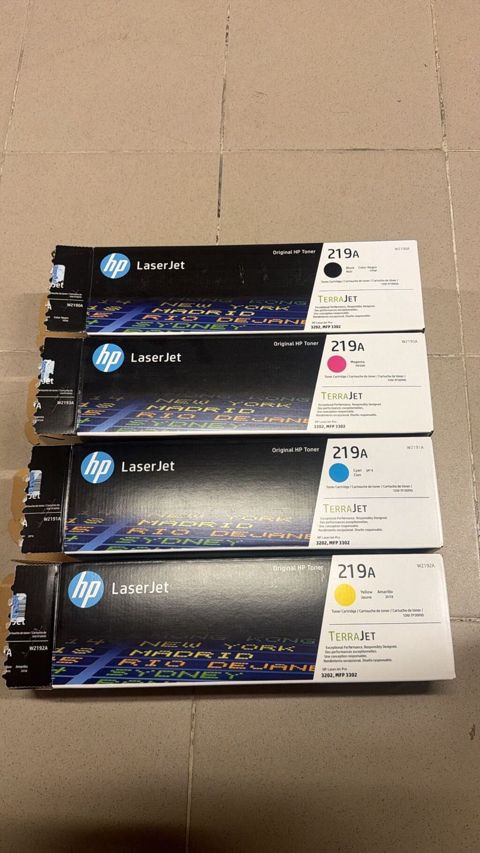 Kartric hp 219 a işlənmiş amma zaprafka olunmamış komplekt şəkildədi — Digah