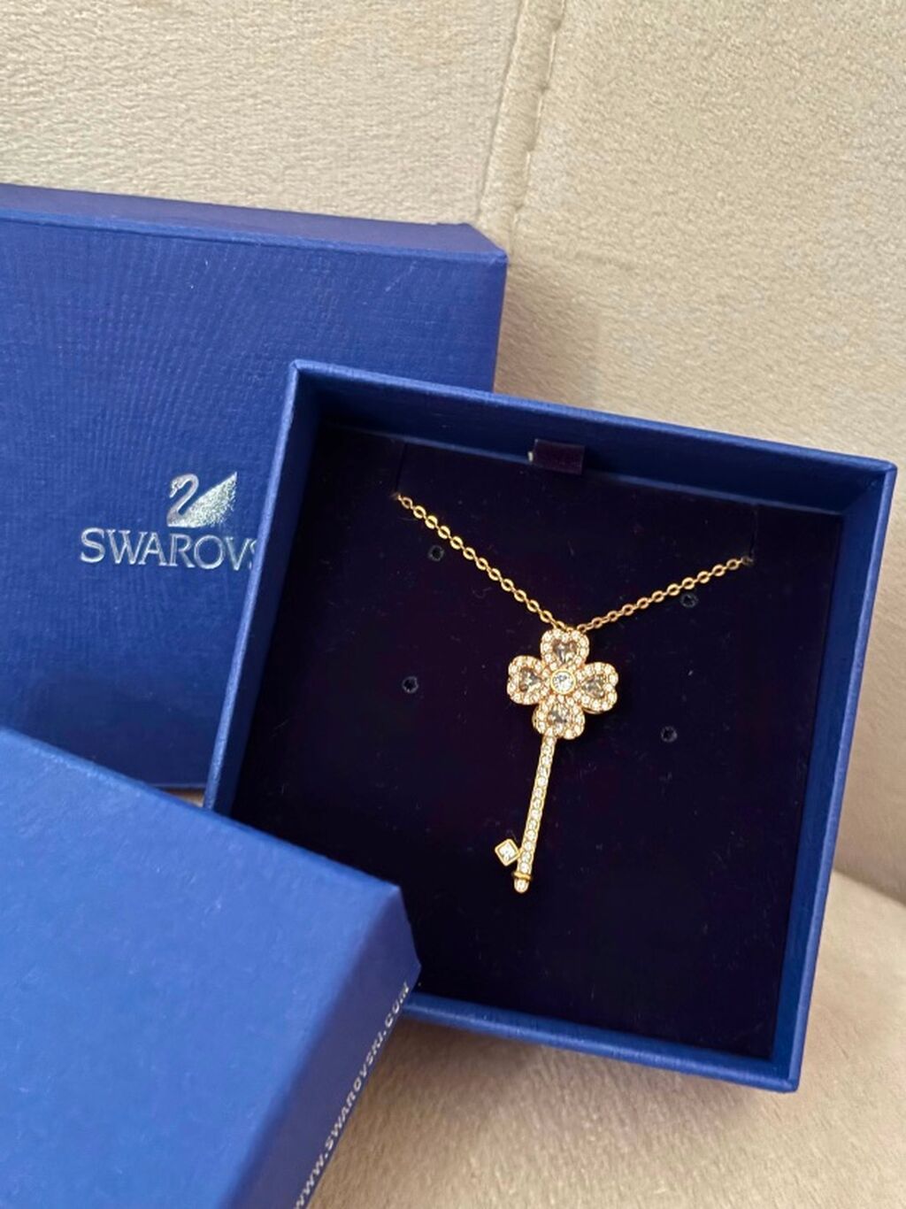 Orginal baha alinib Swarovski boyunbağı – Açar formalı kulon — Aksesuarlar, Bakı (2)