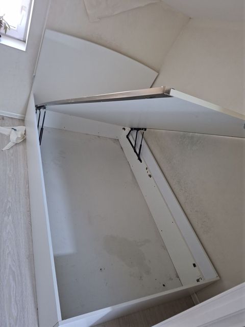 Olcu 2/130yaxsi vezuate matras ustundeunvan Hezi Aslanov metro yani