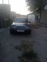 Mercedes 200 E, 2.0 L, 1990 il, 748 000 km — Cars