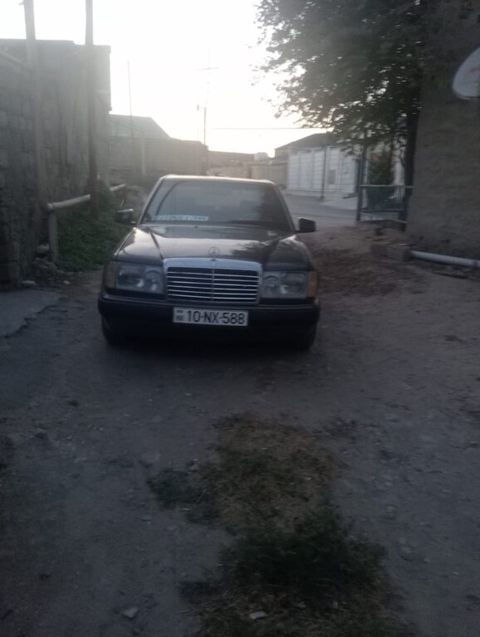 Mercedes 200 E, 2.0 L, 1990 il, 748 000 km — Bakı