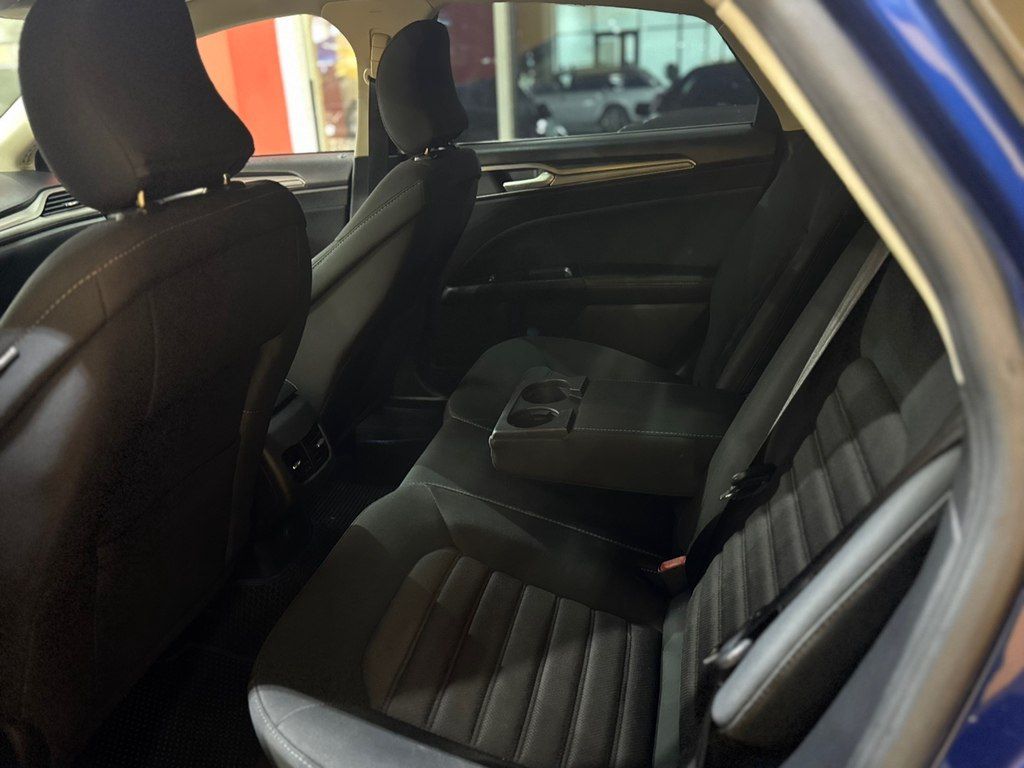 Ford Fusion (North America), 2.0 L, 7.6 kWh, 2017 il, 140 000 km — Avtomobillər, Sumqayıt (12)